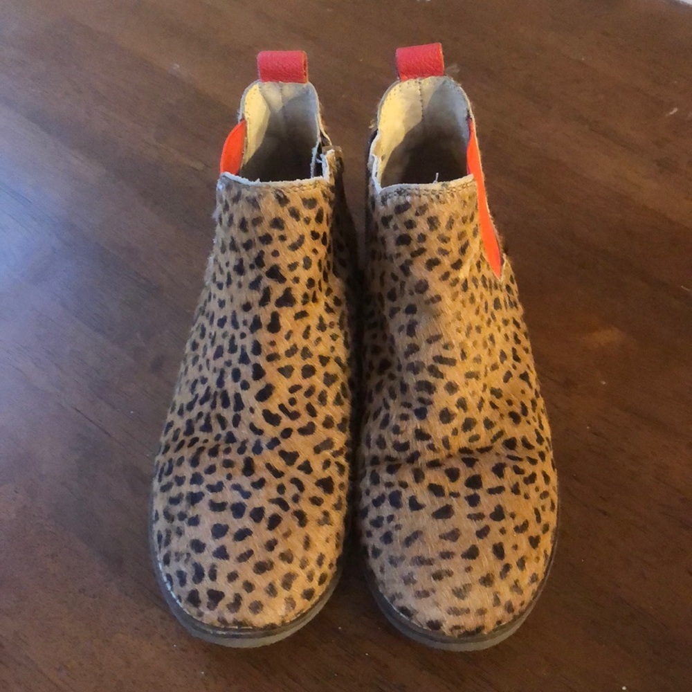 Mini Biden leopard fur booties, size 3